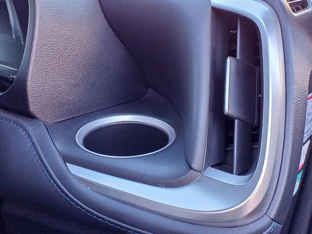 ヴォクシー ハイブリッドＳ－Ｚ　４ＷＤ　純正ナビ／ＴＶ／全方位カメラ　フリップダウンモニター　ビルトインＥＴＣ２．０　シートヒーター　デジタルインナーミラー　アドバンスドパーク　両側パワースライド　ＬＥＤライト　セーフティセンス（53枚目）