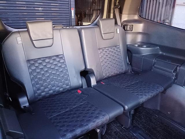 ヴォクシー ハイブリッドＳ－Ｚ　４ＷＤ　純正ナビ／ＴＶ／全方位カメラ　フリップダウンモニター　ビルトインＥＴＣ２．０　シートヒーター　デジタルインナーミラー　アドバンスドパーク　両側パワースライド　ＬＥＤライト　セーフティセンス（66枚目）