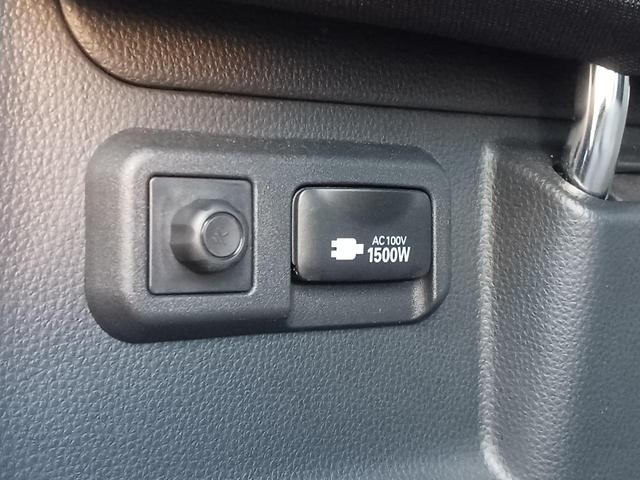 ヴォクシー ハイブリッドＳ－Ｚ　４ＷＤ　純正ナビ／ＴＶ／全方位カメラ　フリップダウンモニター　ビルトインＥＴＣ２．０　シートヒーター　デジタルインナーミラー　アドバンスドパーク　両側パワースライド　ＬＥＤライト　セーフティセンス（72枚目）