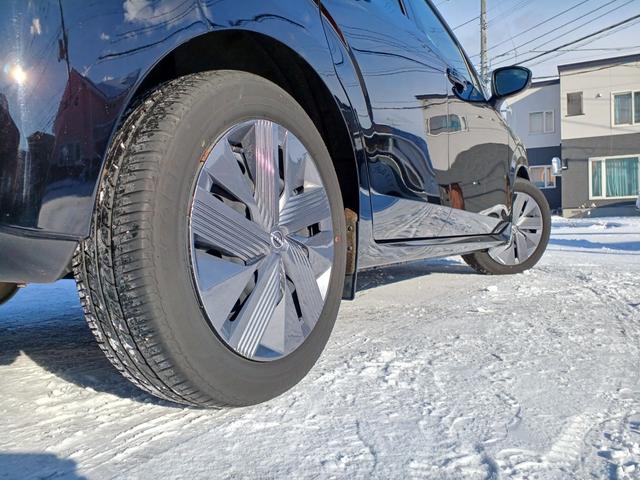 ノート X FOUR 4WD レンタUP 社外ナビ/バックカメラ インテリジェントキー&プッシュスタート ドライブレコーダー ステアリング&シートヒーター(10枚目)