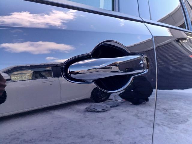 ノート X FOUR 4WD レンタUP 社外ナビ/バックカメラ インテリジェントキー&プッシュスタート ドライブレコーダー ステアリング&シートヒーター(15枚目)