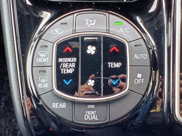 ノア Si ダブルバイビーII 4WD 純正ナビ/TV/バックカメラ ETC スマートキー&エンジンスターター LEDライト&フォグ クリアランスソナー 両側パワースライドドア セーフティーセンス リアオートエアコン 寒冷地仕様(41枚目)