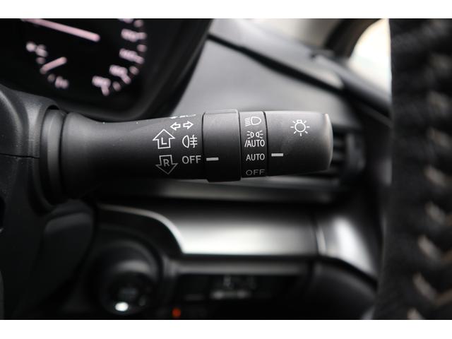 インプレッサ ＳＴ　ナビ　マルチビューカメラ　フルセグＴＶ　ＥＴＣ　ＬＥＤヘッドライト　電動パーキングブレーキ　アイサイト　パドルシフト　ヘッドライトウォッシャー　ステアリングヒーター　シートヒーター　オートワイパー（9枚目）