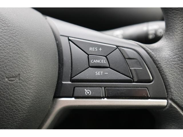 セレナ B 4WD CD アラウンドビューモニター エマージェンシーブレーキ アイドリングストップ パーキングソナー クルーズコントロール 後側方車両感知警報(9枚目)