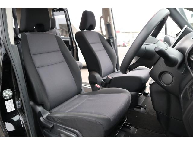 セレナ B 4WD CD アラウンドビューモニター エマージェンシーブレーキ アイドリングストップ パーキングソナー クルーズコントロール 後側方車両感知警報(16枚目)