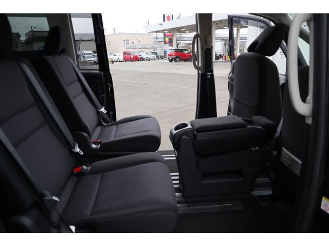 セレナ B 4WD CD アラウンドビューモニター エマージェンシーブレーキ アイドリングストップ パーキングソナー クルーズコントロール 後側方車両感知警報(22枚目)