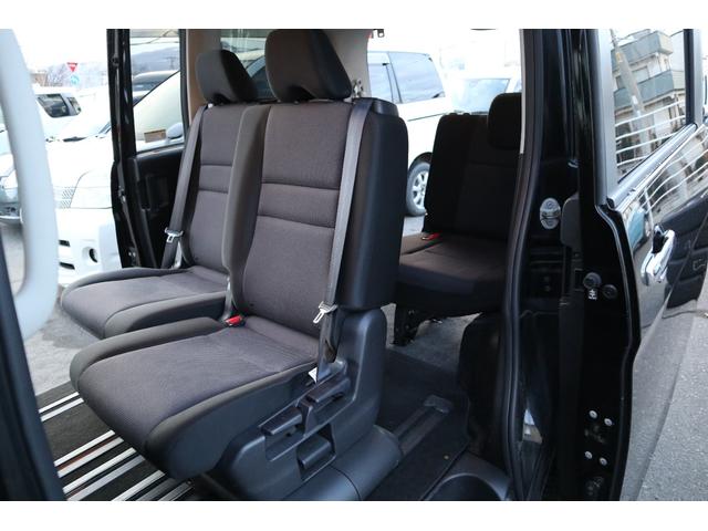 セレナ B 4WD CD アラウンドビューモニター エマージェンシーブレーキ アイドリングストップ パーキングソナー クルーズコントロール 後側方車両感知警報(25枚目)