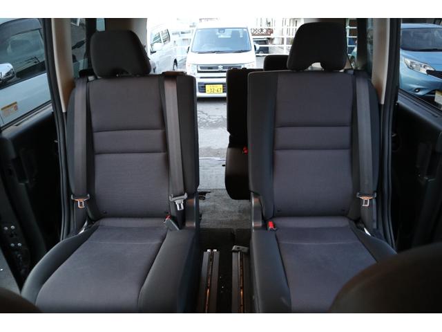 セレナ B 4WD CD アラウンドビューモニター エマージェンシーブレーキ アイドリングストップ パーキングソナー クルーズコントロール 後側方車両感知警報(26枚目)