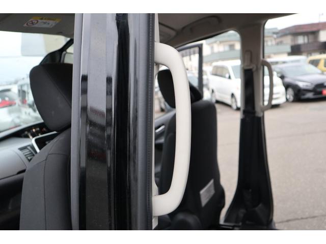 セレナ B 4WD CD アラウンドビューモニター エマージェンシーブレーキ アイドリングストップ パーキングソナー クルーズコントロール 後側方車両感知警報(31枚目)