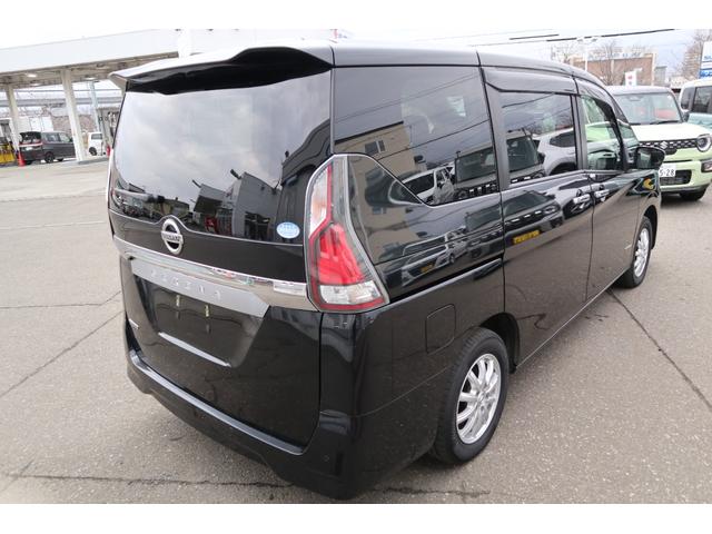 セレナ B 4WD CD アラウンドビューモニター エマージェンシーブレーキ アイドリングストップ パーキングソナー クルーズコントロール 後側方車両感知警報(62枚目)