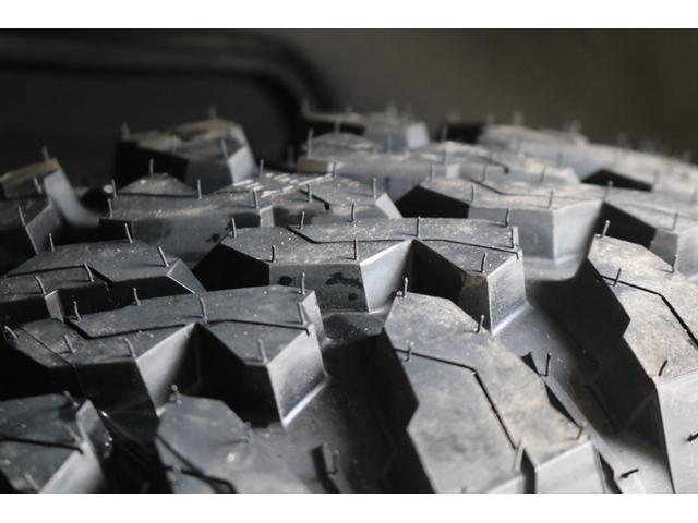 トライトン ＧＳＲ　ジェットブラックマイカ　ＧＳＲ専用装備　Ｒデフロック　マルチアラウンドモニター　純正９インチナビ　前席シートヒーター　ステアリングヒーター　新品リフトＵＰ　新品ジオランダーＭＴ　新品オリジナルホイール（35枚目）