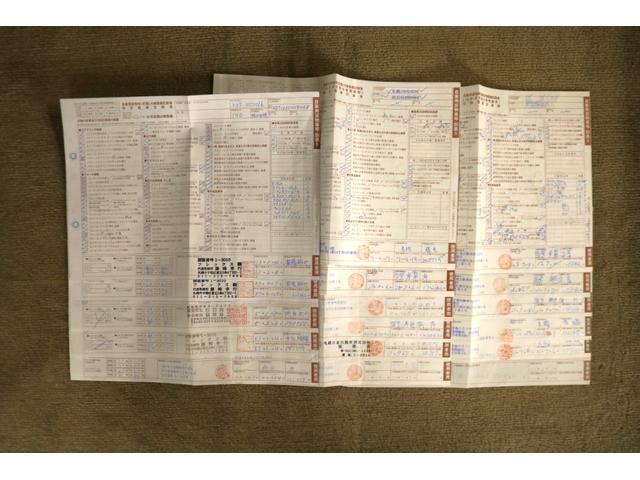 ランドクルーザー100 VXリミテッド ディーゼルターボ マルチレス 全塗装ブラック 後期LOOKヘッドライト LXテール エアロサイドステップ リヤヒーター ストラーダナビ Bカメラ ETC タイベル交換済み 記録簿17枚 ルーフレール(52枚目)