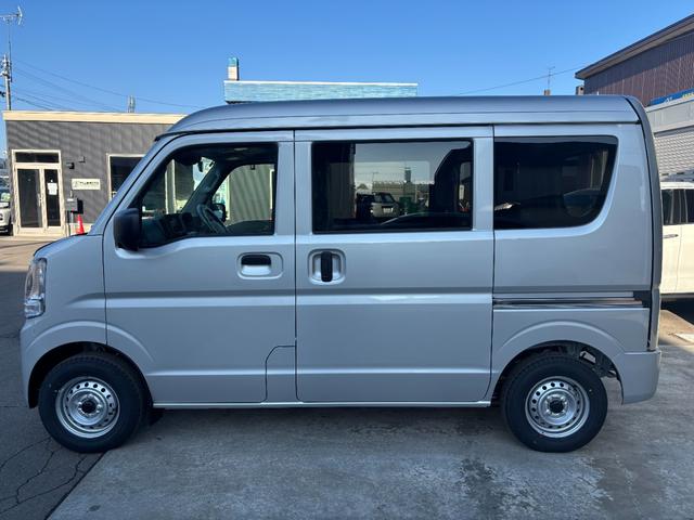 エブリイ PAリミテッド 届け出済み未使用車(5枚目)