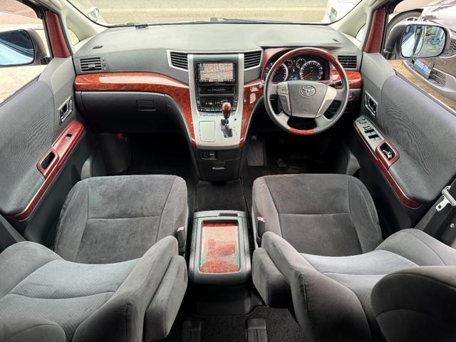 アルファード ２４０Ｓ　プライムセレクションＩＩ　４ＷＤ　保証付　事故無　Ｔチェーン　純正ＨＤＤナビ　ＣＤ　ＤＶＤ　フルセグ　Ｂｌｕｅｔｏｏｔｈ　Ｂカメラ　後席モニター　ドラレコ　ＥＴＣ　エンスタ　両側パワスラ　パワーバックドア　リアヒーター（16枚目）