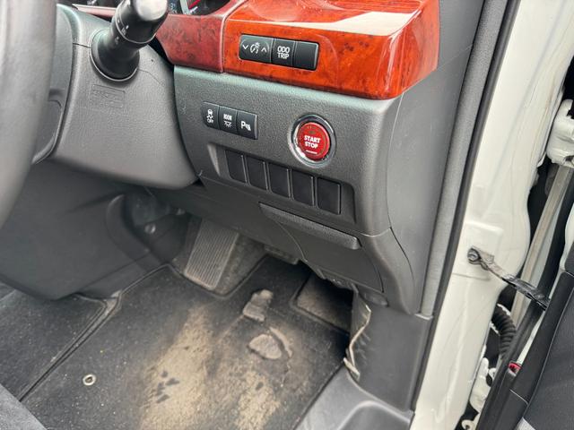 アルファード ２４０Ｓ　プライムセレクションＩＩ　４ＷＤ　保証付　事故無　Ｔチェーン　純正ＨＤＤナビ　ＣＤ　ＤＶＤ　フルセグ　Ｂｌｕｅｔｏｏｔｈ　Ｂカメラ　後席モニター　ドラレコ　ＥＴＣ　エンスタ　両側パワスラ　パワーバックドア　リアヒーター（62枚目）