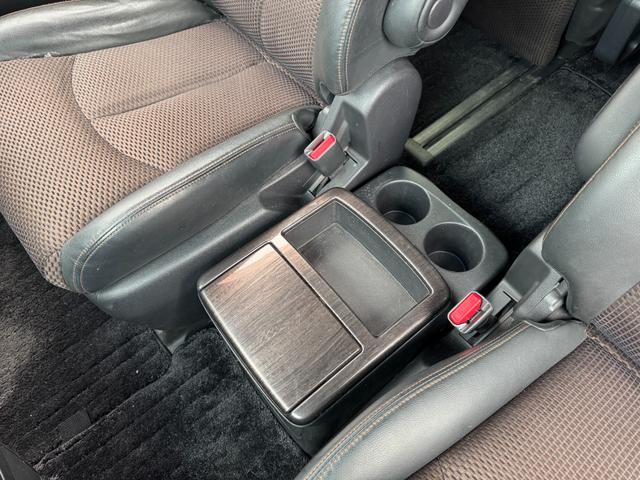 エルグランド ２５０ハイウェイスター　４ＷＤ　保証付　事故無　Ｔチェーン　純正メモリーナビ　ＣＤ　ＤＶＤ　ワンセグ　Ｂｌｕｅｔｏｏｔｈ　Ｂカメラ　ＥＴＣ　プッシュスタート　片側パワスラ　オートエアコン　リアヒーター　オートライト　純正ＡＷ（51枚目）