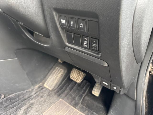 エルグランド ２５０ハイウェイスター　４ＷＤ　保証付　事故無　Ｔチェーン　純正メモリーナビ　ＣＤ　ＤＶＤ　ワンセグ　Ｂｌｕｅｔｏｏｔｈ　Ｂカメラ　ＥＴＣ　プッシュスタート　片側パワスラ　オートエアコン　リアヒーター　オートライト　純正ＡＷ（56枚目）