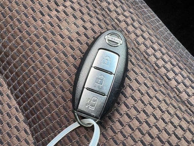 エルグランド ２５０ハイウェイスター　４ＷＤ　保証付　事故無　Ｔチェーン　純正メモリーナビ　ＣＤ　ＤＶＤ　ワンセグ　Ｂｌｕｅｔｏｏｔｈ　Ｂカメラ　ＥＴＣ　プッシュスタート　片側パワスラ　オートエアコン　リアヒーター　オートライト　純正ＡＷ（64枚目）