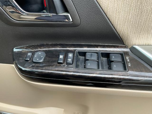 ヴェルファイアハイブリッド Ｖ　４ＷＤ　保証付　最長３年保証　事故無　Ｔチェーン　純正ＨＤＤナビ　ＣＤ　ＤＶＤ　フルセグ　Ｂｌｕｅｔｏｏｔｈ　Ｂカメラ　後席モニター　ＥＴＣ　プッシュスタート　両側パワスラ　パワーシート　クルコン（54枚目）
