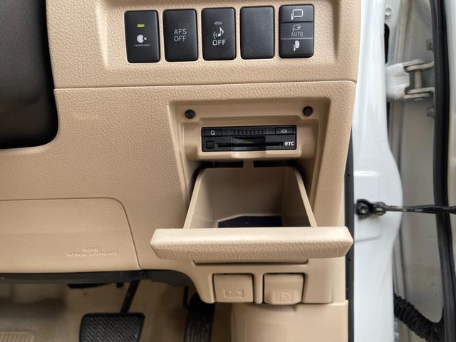 ヴェルファイアハイブリッド Ｖ　４ＷＤ　保証付　最長３年保証　事故無　Ｔチェーン　純正ＨＤＤナビ　ＣＤ　ＤＶＤ　フルセグ　Ｂｌｕｅｔｏｏｔｈ　Ｂカメラ　後席モニター　ＥＴＣ　プッシュスタート　両側パワスラ　パワーシート　クルコン（72枚目）