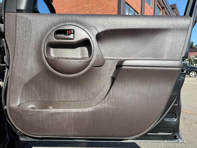 パッソ Ｘ　クツロギ　保証付　最長３年保証　事故無　Ｔチェーン　社外ＣＤ　スマートキー　ベンチシート　ワイパーデアイサー　電格ミラー　盗難防止装置　ＡＢＳ　ＷＳＲＳ（39枚目）