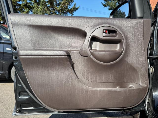 パッソ Ｘ　クツロギ　保証付　最長３年保証　事故無　Ｔチェーン　社外ＣＤ　スマートキー　ベンチシート　ワイパーデアイサー　電格ミラー　盗難防止装置　ＡＢＳ　ＷＳＲＳ（41枚目）