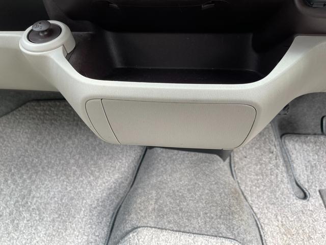 パッソ X ユルリ 保証付 事故無 Tチェーン 純正SDナビ CD ワンセグ スマートキー ベンチシート ワイパーデアイサー 電格ミラー 盗難防止装置 ABS WSRS(39枚目)