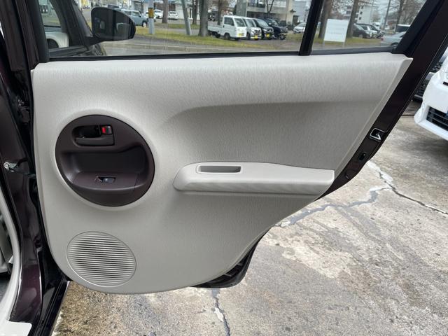 パッソ X ユルリ 保証付 事故無 Tチェーン 純正SDナビ CD ワンセグ スマートキー ベンチシート ワイパーデアイサー 電格ミラー 盗難防止装置 ABS WSRS(44枚目)