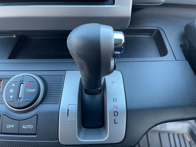 フリード フレックス エアロ 保証付 Tチェーン 社外CD キーレス 片側パワスラ オートエアコン オートライト 電格ミラー ABS WSRS(33枚目)