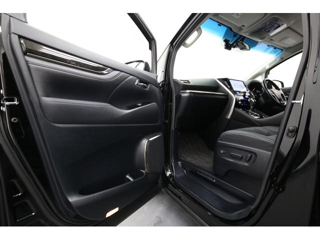 アルファード ２．５Ｓ　Ｃパッケージ　アルパイン１１型ＢＩＧＸナビ　アルパイン１２型フリップダウンモニター　黒半革シート　パワーバックドア　両側パワースライドドア　寒冷地仕様　純正キー一体型エンジンスターター　ＥＴＣ　ＬＥＤヘッドライト（70枚目）