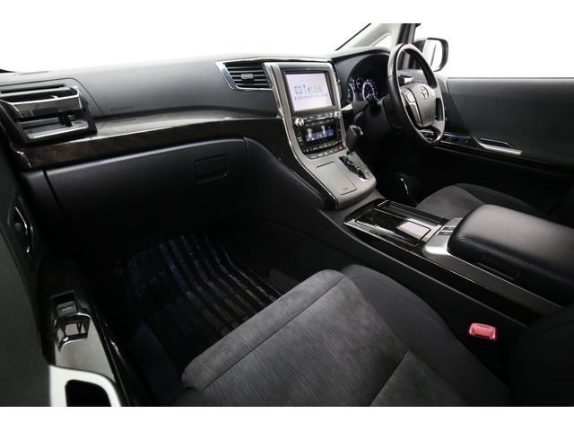 【バイオファブリックシート】ハイブリッド車専用表皮でシートの一部に植物由来の繊維を採用した上質なシートです♪座り心地もよく、高級感あふれる心地良い車内空間を演出してくれます！！