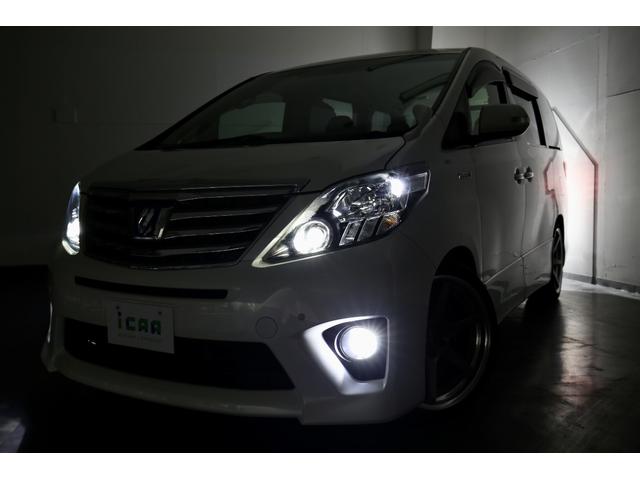 【ＨＩＤヘッドライト／ＬＥＤフォグライト】悪天候や夜間走行時も良好な視界を確保し安心して運転できる高輝度ＨＩＤヘッドライトを装備♪点灯速度が早く、消費電力も抑えられています！！