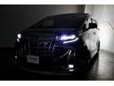 【LEDヘッドライト/LEDフォグライト】悪天候や夜間走行時も良好な視界を確保し安心して運転できる高輝度LEDヘッドライトを装備♪点灯速度が早く、消費電力も抑えられています!!