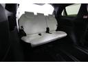 【3列目シート】もちろんシート状態良好♪大人でもゆったりと座って頂けますので、大人数でのお出かけもラクラクです★ご家族で、気の知れた仲間で、ドライブに行くのが楽しみですね!!