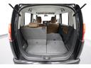 【ラゲッジスペース】普段のお買い物や通勤、送迎等に十分な荷室スペースを確保しております。セカンドシートを格納すると長くて大きな荷物の積載も可能です♪