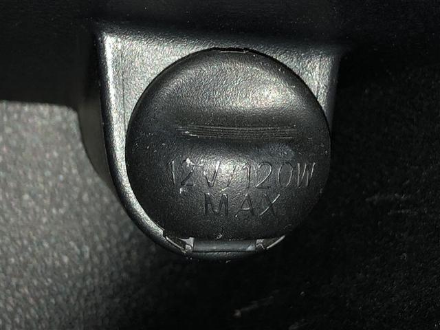 シエンタ Ｇ　クエロ　点検記録簿　衝突被害軽減ブレーキ　両側パワースライドドア　ＬＥＤヘッドランプ　４ＷＤ　ドラレコ　寒冷地仕様　ナビ＆ＴＶ　バックカメラ　ミュージックプレイヤー接続可　ＥＴＣ　メモリーナビ　盗難防止装置（30枚目）