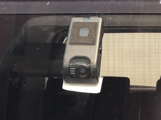 ルーミー カスタムG Bモニター LEDランプ フルセグテレビ ナビ&TV DVD再生 4WD アイドリングストップ ウォークスルー ESC メモリーナビ ドラレコ スマートキー 寒冷地 アルミ エアバッグ ABS(6枚目)