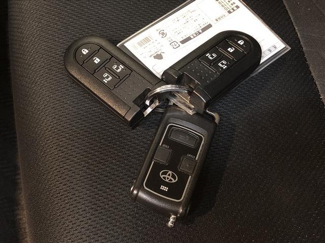 ルーミー カスタムG Bモニター LEDランプ フルセグテレビ ナビ&TV DVD再生 4WD アイドリングストップ ウォークスルー ESC メモリーナビ ドラレコ スマートキー 寒冷地 アルミ エアバッグ ABS(23枚目)