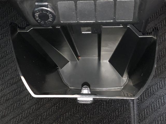 ルーミー カスタムG Bモニター LEDランプ フルセグテレビ ナビ&TV DVD再生 4WD アイドリングストップ ウォークスルー ESC メモリーナビ ドラレコ スマートキー 寒冷地 アルミ エアバッグ ABS(30枚目)