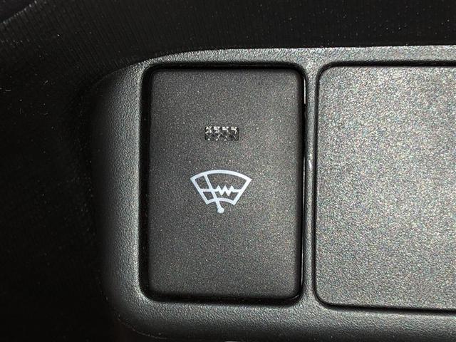 アクア Ｓ　キーレスエントリ　イモビ　オートエアコン　デュアルエアバック　ＥＳＣ　パワーウィンドウ　ＡＵＸ端子　アルミホイール　ＳＲＳ　パワーステアリング　ＡＢＳ　寒冷地仕様車　アイストップ（21枚目）