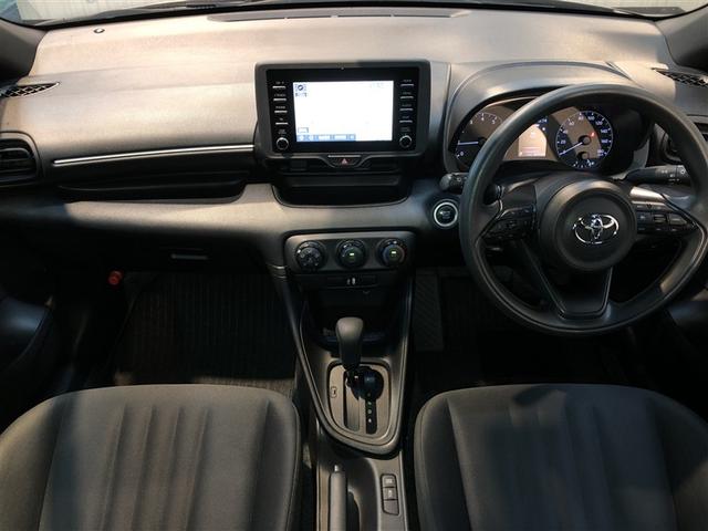 ヤリス Ｘ　追突防止装置　ＶＳＣ　スマートキー＆プッシュスタート　イモビライザー　寒冷地仕様　Ｂカメラ　マニュアルエアコン　ＥＴＣ付　ナビ　Ａクルコン　レンタアップ　４ＷＤ　パワーウインドウ　ＡＢＳ　キーレス（2枚目）