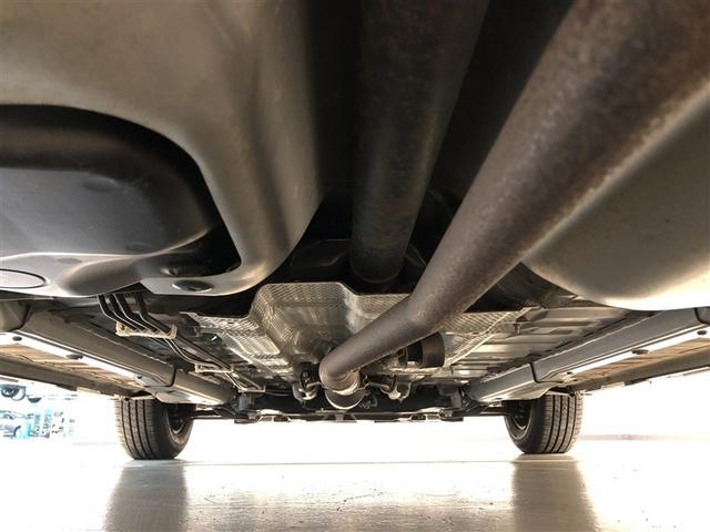 ヤリス Ｘ　追突防止装置　ＶＳＣ　スマートキー＆プッシュスタート　イモビライザー　寒冷地仕様　Ｂカメラ　マニュアルエアコン　ＥＴＣ付　ナビ　Ａクルコン　レンタアップ　４ＷＤ　パワーウインドウ　ＡＢＳ　キーレス（9枚目）