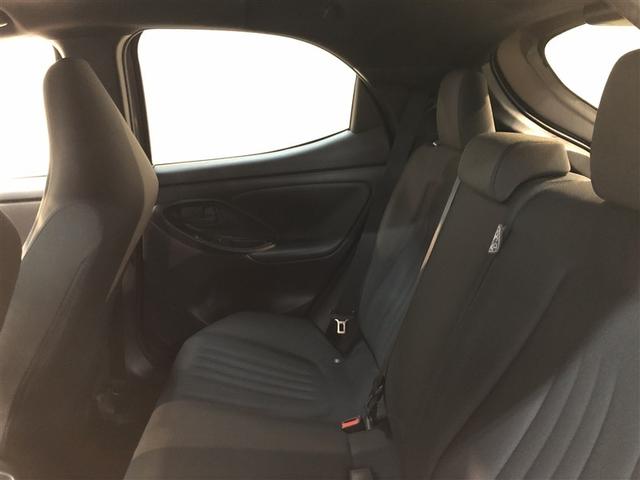 ヤリス Ｘ　追突防止装置　ＶＳＣ　スマートキー＆プッシュスタート　イモビライザー　寒冷地仕様　Ｂカメラ　マニュアルエアコン　ＥＴＣ付　ナビ　Ａクルコン　レンタアップ　４ＷＤ　パワーウインドウ　ＡＢＳ　キーレス（11枚目）