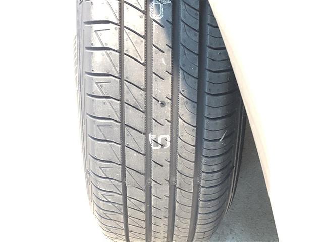 ヤリス Ｘ　追突防止装置　ＶＳＣ　スマートキー＆プッシュスタート　イモビライザー　寒冷地仕様　Ｂカメラ　マニュアルエアコン　ＥＴＣ付　ナビ　Ａクルコン　レンタアップ　４ＷＤ　パワーウインドウ　ＡＢＳ　キーレス（34枚目）