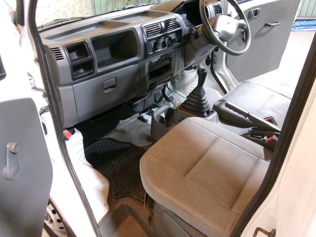 ミニキャブトラック ＶＸ－ＳＥ　４ＷＤ　５速マニュアル　エアコン　パワステ　４Ｌ４Ｈ切替式　ワンオーナー（17枚目）