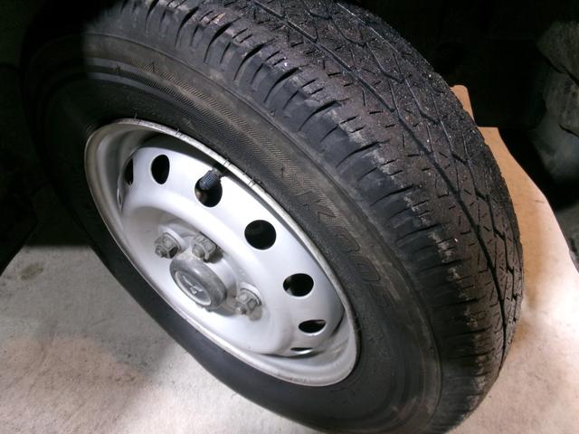 ミニキャブトラック ＶＸ－ＳＥ　４ＷＤ　５速マニュアル　エアコン　パワステ　４Ｌ４Ｈ切替式　ワンオーナー（29枚目）