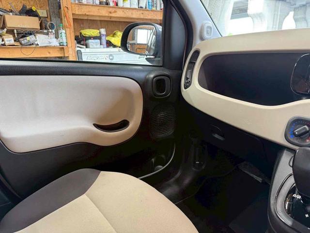 パンダ 　アルミホイール　ＡＴ　ＡＢＳ　ＥＳＣ　エアコン　パワーウィンドウ　運転席エアバッグ　ＣＤ（6枚目）