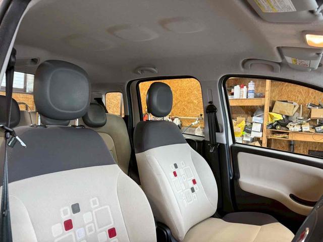 パンダ 　アルミホイール　ＡＴ　ＡＢＳ　ＥＳＣ　エアコン　パワーウィンドウ　運転席エアバッグ　ＣＤ（26枚目）