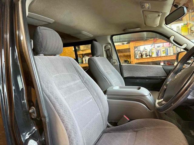 ハイエースバン 　ナビ　両側スライドドア　ＡＴ　ミュージックプレイヤー接続可　エアコン　パワーウィンドウ　運転席エアバッグ（8枚目）