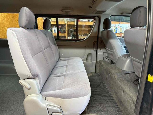 ハイエースバン 　ナビ　両側スライドドア　ＡＴ　ミュージックプレイヤー接続可　エアコン　パワーウィンドウ　運転席エアバッグ（10枚目）